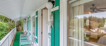 T02 - Beacon @ Trollers Lodge