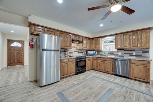 Edgewater Retreat Rowlett/Rockwall. 4-Bedrm 2bathrm 2 garage