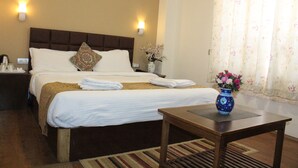 Standard Double Room | Desk, laptop workspace, free WiFi - The Coral inn (Gangtok)