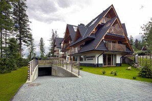 Front of property - Green Deer Premium (Zakopane)