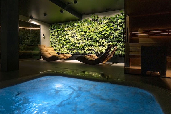 Bain à remous intérieur