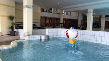 Piscina interna, piscina externa