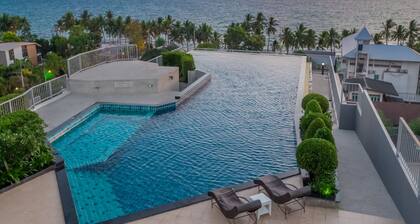 La suite exclusive d'une chambre avec vue sur le jardin Ă Bangsaen