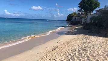 Vlak bij het strand