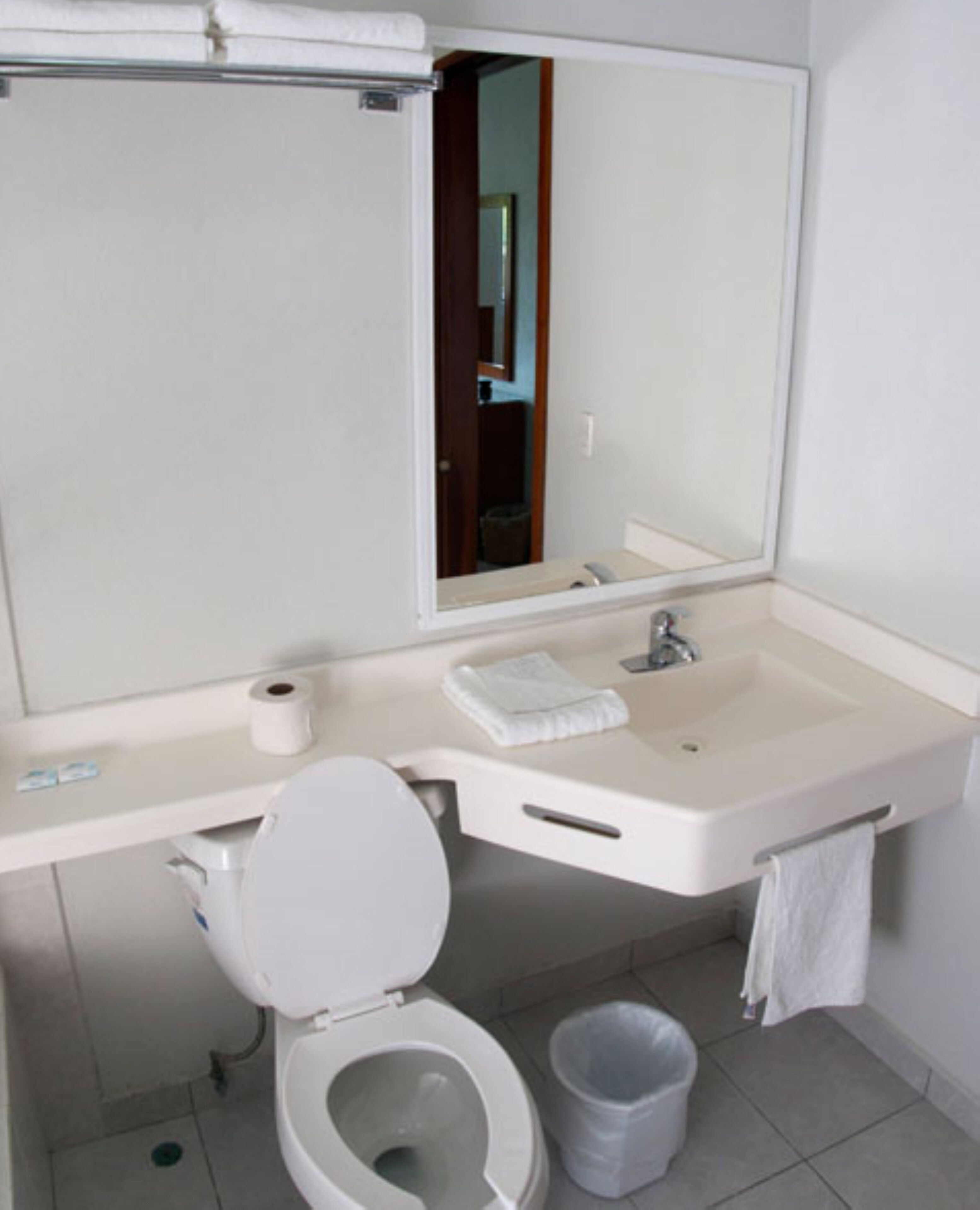 shower, towels, soap, shampoo