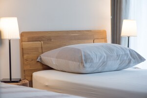 Decoración personalizada, muebles diferentes y escritorio 