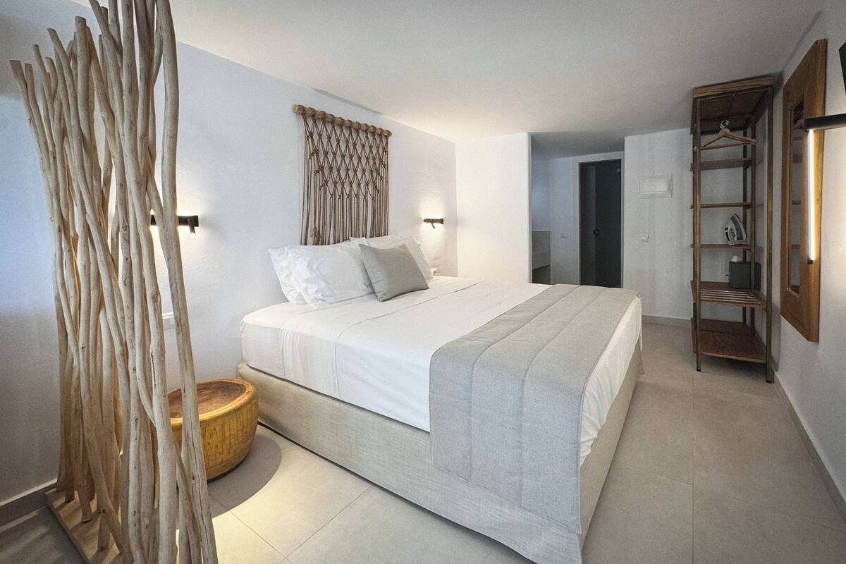 Signature Triple Room | 1 bedroom, Frette Italian sheets, premium bedding, Select Comfort beds