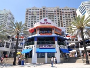 Exterior - Beach Front Building sits on the sand/ocean<br> Newly remodeled beautiful condo<br> (Fort Lauderdale)