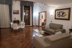 Smart TV - CASA LANGELLOTTI ANTONIO (Napoli)