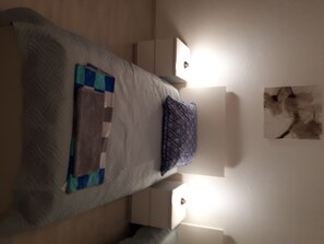 2 dormitorios, tabla de planchar con plancha, wifi