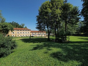 Exterior - Domaine des Tuileries (Legny)