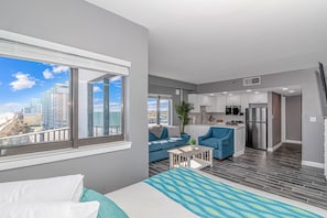 Studio | Individually decorated, individually furnished, free WiFi - The Palace 603 (Myrtle Beach)