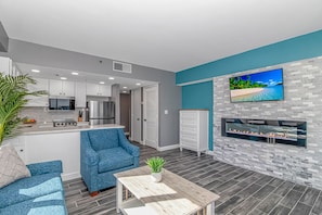 Studio | Living area | 40-inch TV with cable channels - The Palace 603 (Myrtle Beach)