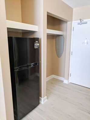 Full-sized fridge, coffee/tea maker