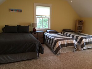 4 soverom, strykejern/-brett, wi-fi og sengetøy