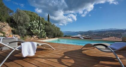 Villa Annonciade, villa contemporaine vue mer, piscine et jacuzzi