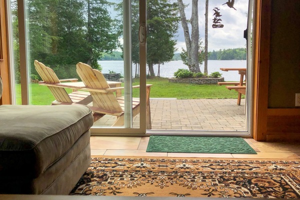 Living room view of the lake