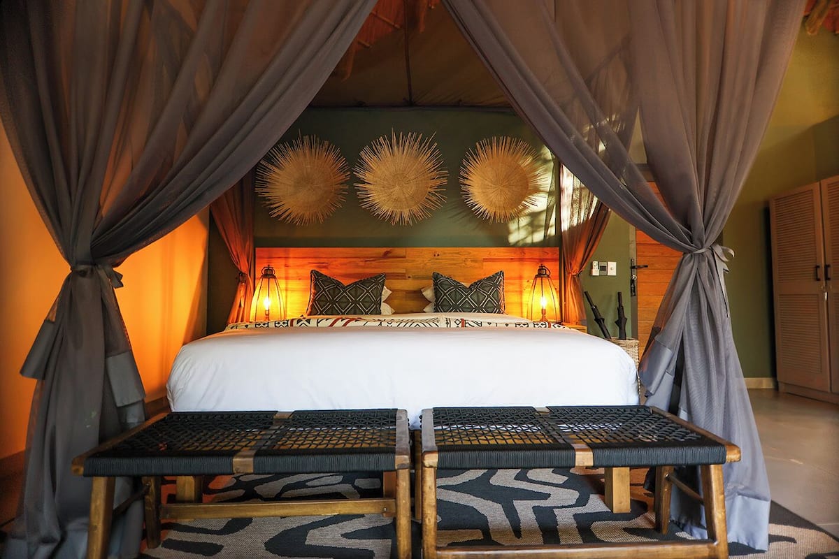 Honeymoon Suite
