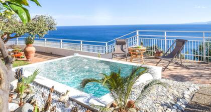 Awesome home in Stalettì