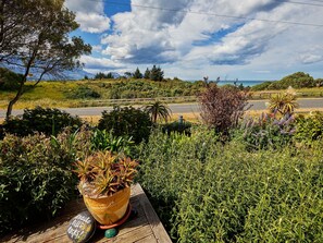 Cottage | Beach/ocean view