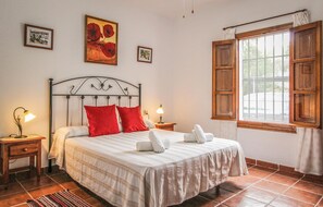 2 habitaciones, cuna de viaje, wifi gratis y ropa de cama 