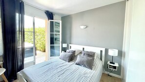 2 chambres, fer et planche à repasser, lit parapluie, Wi-Fi gratuit