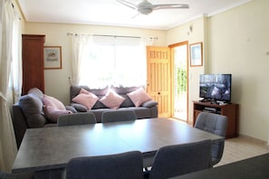 TV, DVD player - 3 Bed Townhouse, Private Garden, 20 Feet from Communal Pool, Perfect (Orihuela Costa)