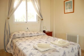 3 quartos, ferros/tábuas de passar roupa, Wi-Fi de cortesia