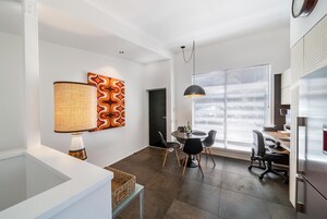 Private Deluxe Apartment | Living area | Flat-screen TV, Netflix, streaming services