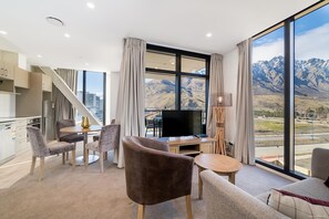 Private 2 Bedroom Executive Apartment | Living area | Flat-screen TV, Netflix, streaming services - Executive 2 Bedroom Apartment Remarkables Park (Queenstown)