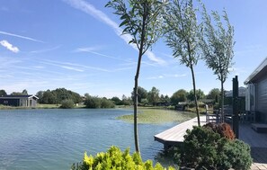 المنطقة المحيطة بالمنشأة