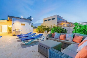 Terrace/patio - Modern Aqua Vista villa with a private pool. (Noord)