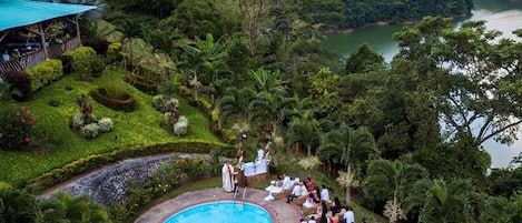 Outdoor pool, pool loungers