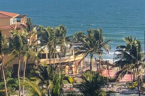 Am Strand, Liegestühle, Strandtücher