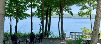 4-Bedroom Tranquil Skaneateles Cottage Retreat on the Lakefront