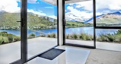 Executive Living in Bluewater