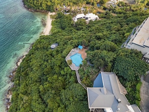 Exterior - Renovated condo Amazing Views/Tropical Trade Winds (East End)