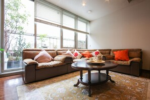 Living area - Hotel Tokyo Yumemachi (Tokyo)