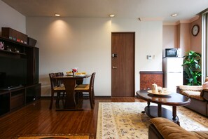 Privately Reserved for 7th Floor | Living area - Hotel Tokyo Yumemachi (Tokyo)