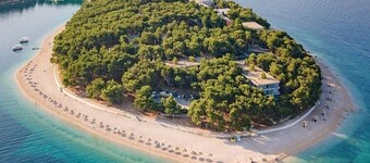 Stone villa in the Dalmatian style and Mediterranean charm.