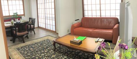 Privately Reserved 5th and 6th Floors | Living area