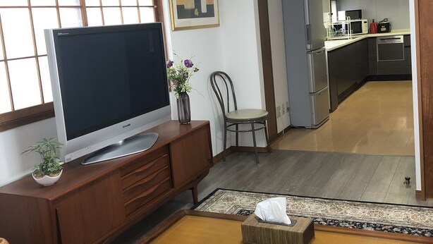 컴포트 콘도 (Privately Reserved 5th and 6th Floors) | 거실 공간