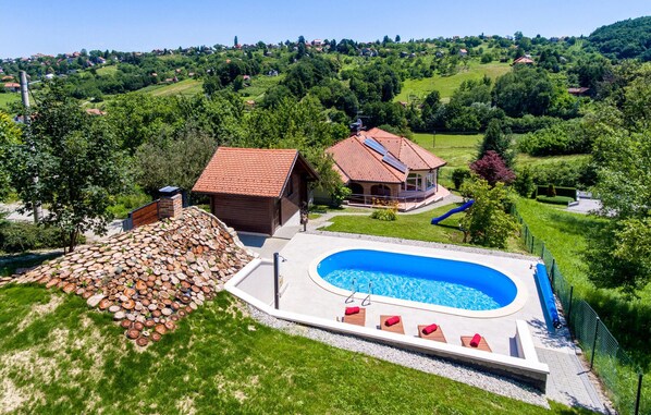 Pool - Beautiful home in Varazdin Breg (Varazdin Breg)