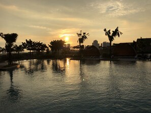 Outdoor pool - Almas Suites By Iconic Bliss (Iskandar Puteri)