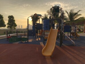 Área de juegos infantiles al aire libre