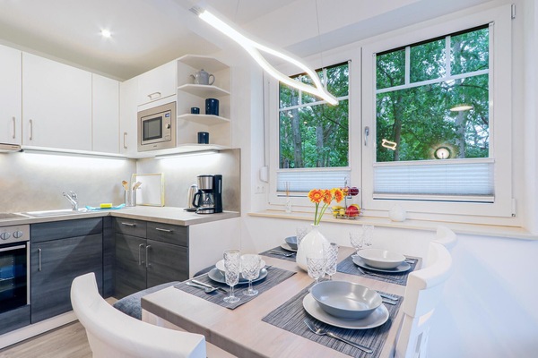 Frigorifero, piano cottura, lavastoviglie, macchina per tè/caffè