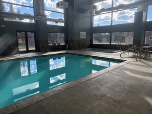 Piscine couverte, piscine chauffée