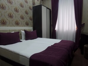 Minibar, bureau, accès au Wi-Fi (inclus)
