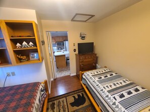 4 bedrooms, free WiFi, bed sheets, wheelchair access
