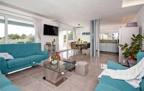 TV, foosball, table tennis, stereo